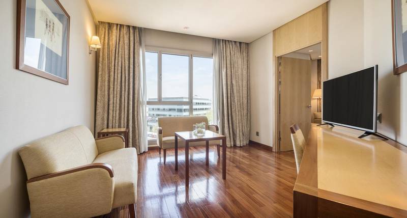 Habitación con salón Hotel ILUNION Alcalá Norte Madrid
