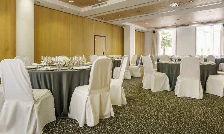 Salón Consejo Hotel Ilunion Alcalá Norte Madrid Salón Consejo Hotel Ilunion Alcalá Norte Madrid