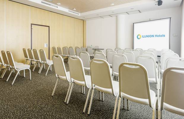 Salón Exposiciones Hotel ILUNION Alcalá Norte Madrid